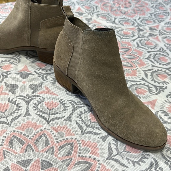 🔅‼️Kelly & Katie Sued Ankle Boots size 7.5 W - Picture 6 of 15